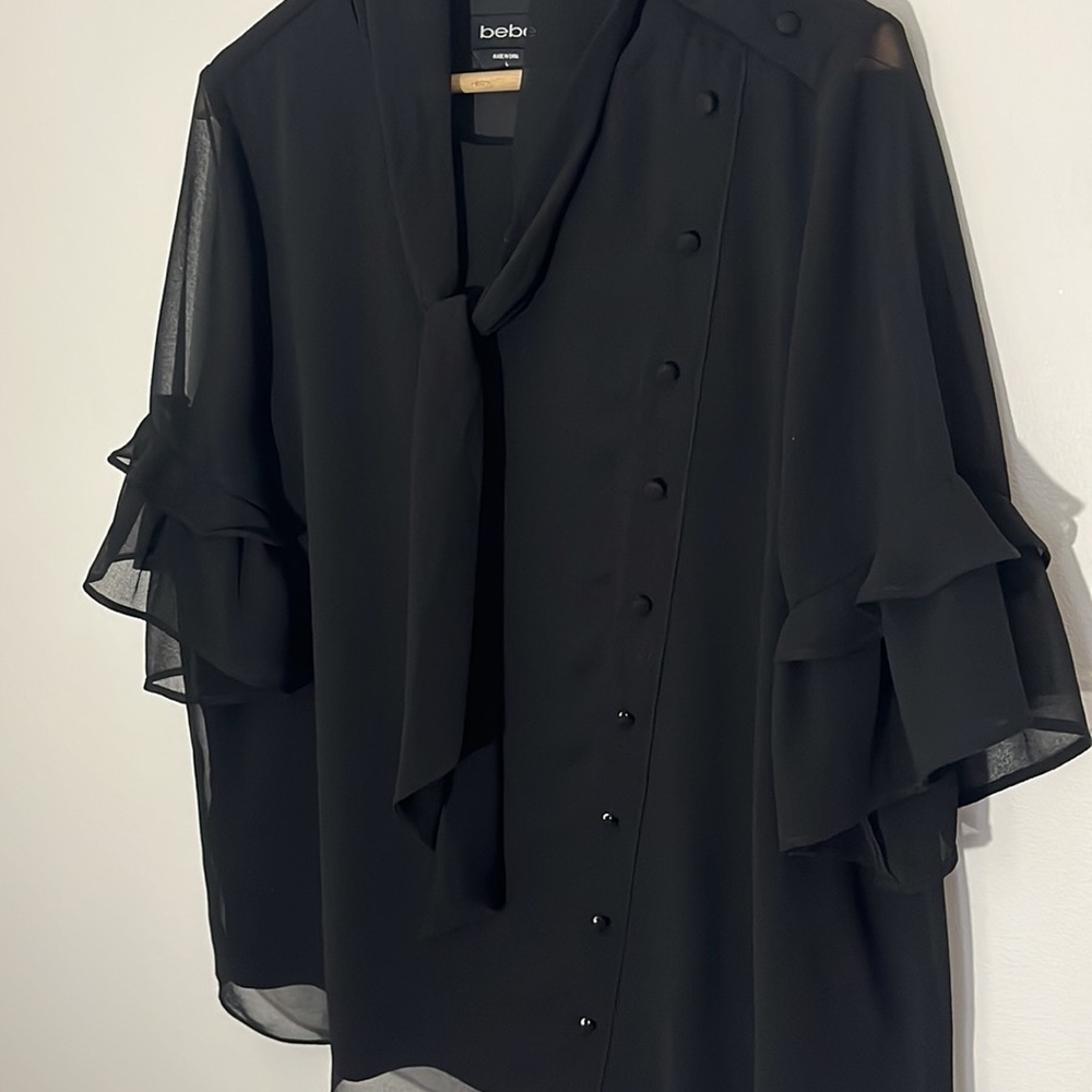 BEBE, Large Black Flowy Blouse w/ Button down details, Ruffle Sleeves, Neck Tie